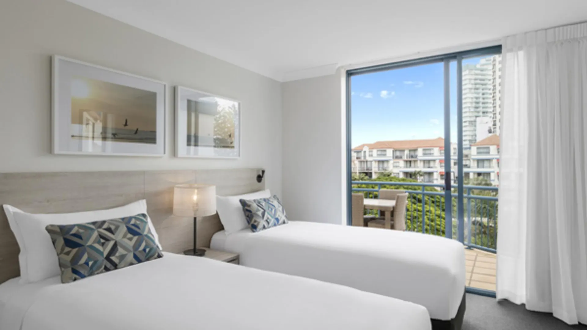 Oaks Gold Coast Calypso Plaza Suites