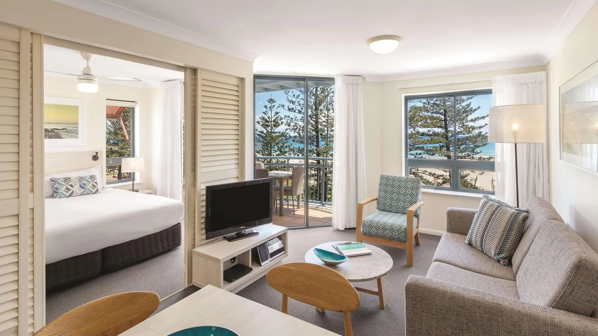 Oaks Gold Coast Calypso Plaza Suites 4*,